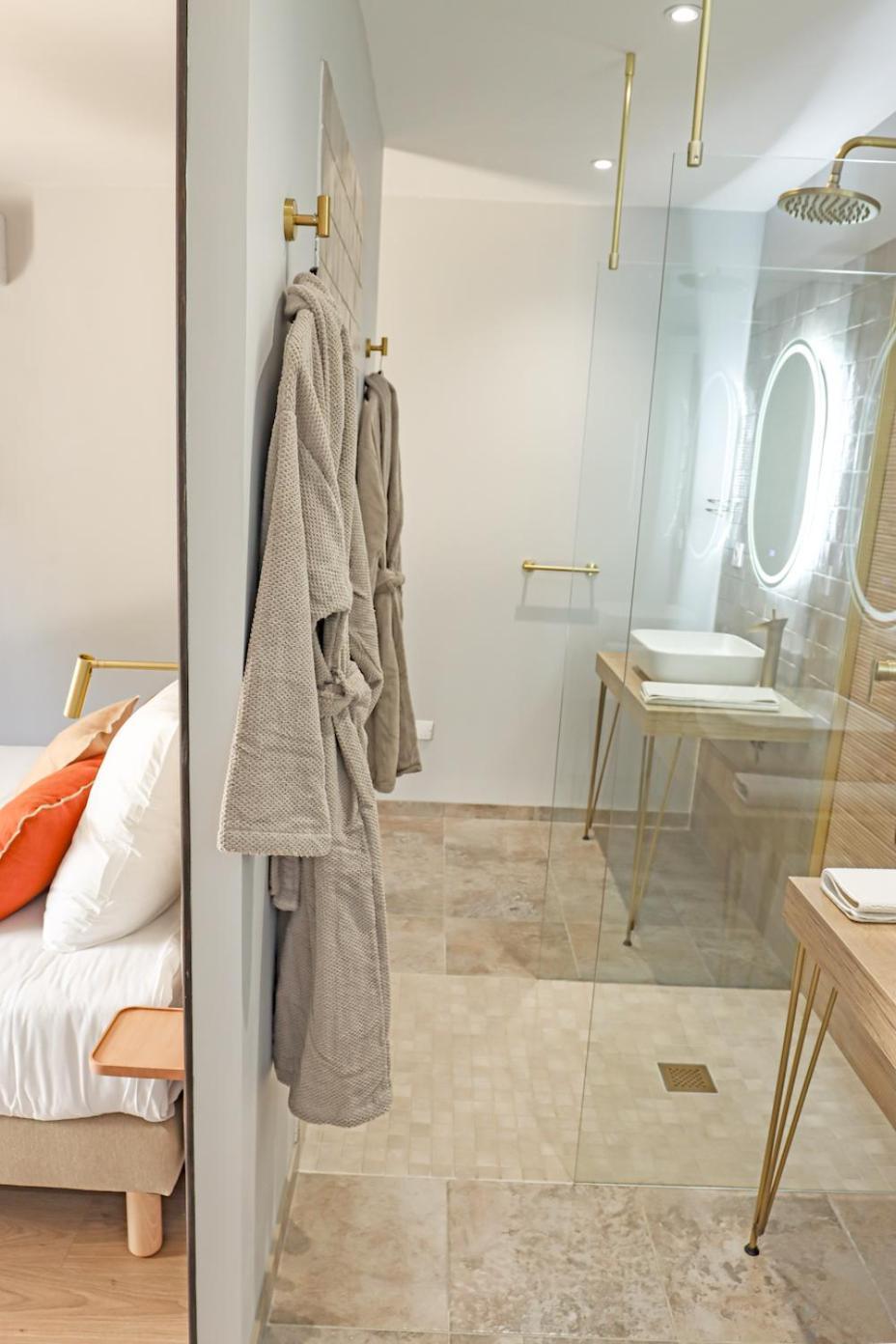Les Gites De Laure - L'Eden Romantique, Chambres Hotes, Spa Prive, Couloir De Nage, Adults Only Malves-en-Minervois エクステリア 写真