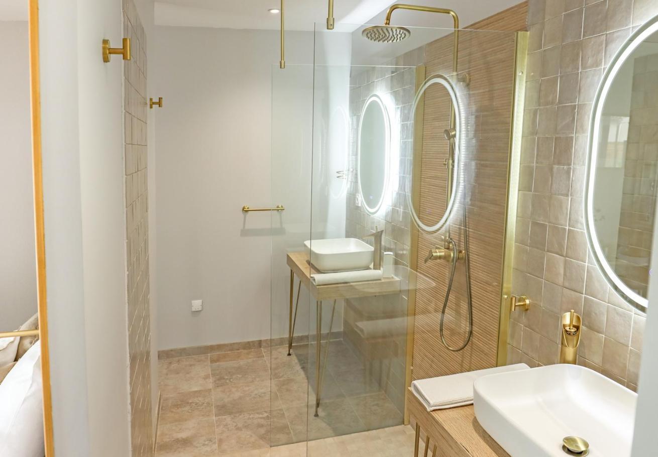Les Gites De Laure - L'Eden Romantique, Chambres Hotes, Spa Prive, Couloir De Nage, Adults Only Malves-en-Minervois エクステリア 写真